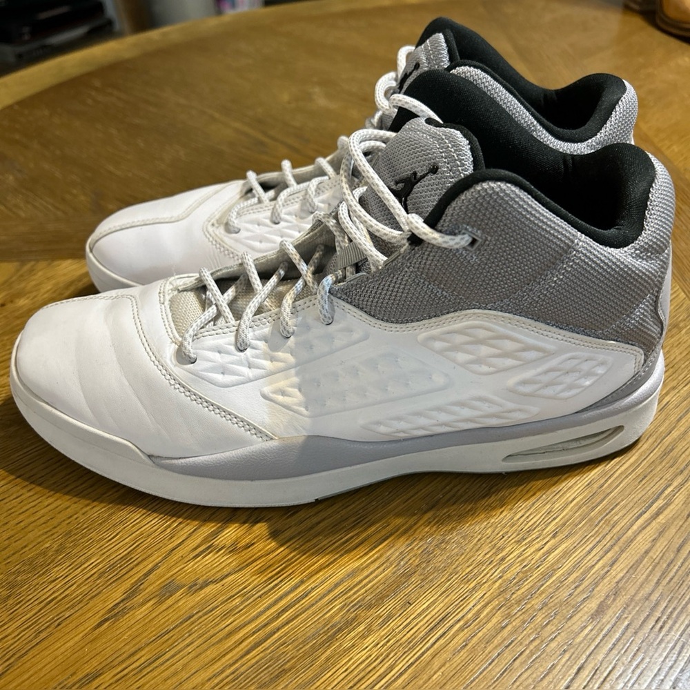 Jordan New School 768901-100 White Gray Mid Top Sneaker Basketball Shoe Size 11